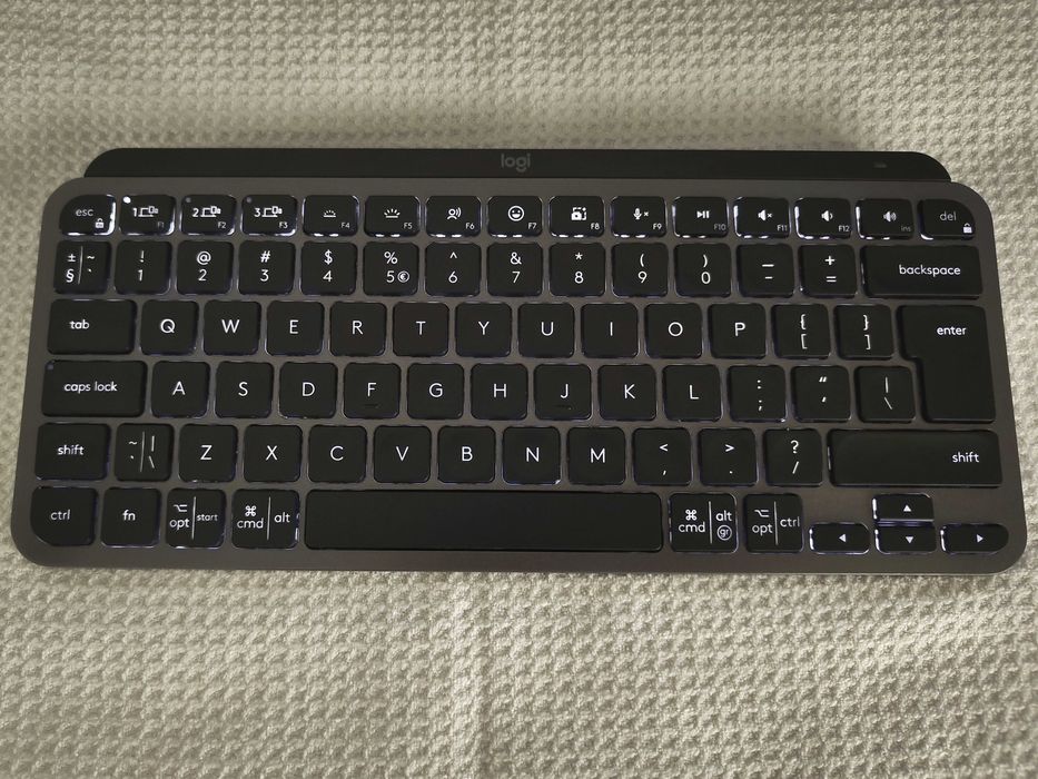 Tastatură Logitech MX Keys Mini, Graphite + Cablu încărcare