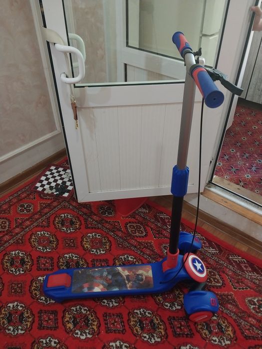 Продаю крепкий и качественный  самокат