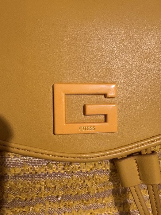 Rucsac Guess galben!