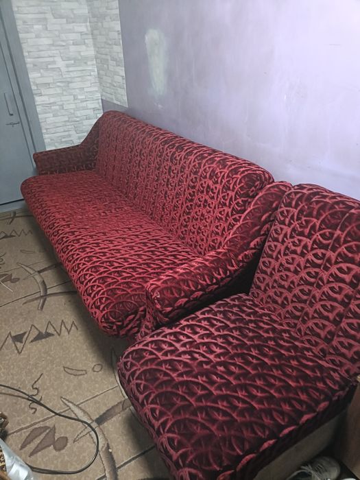 Продаеться угловой диван