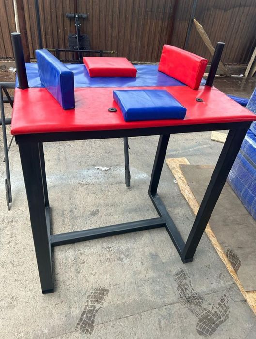 Стол для армрестлинга