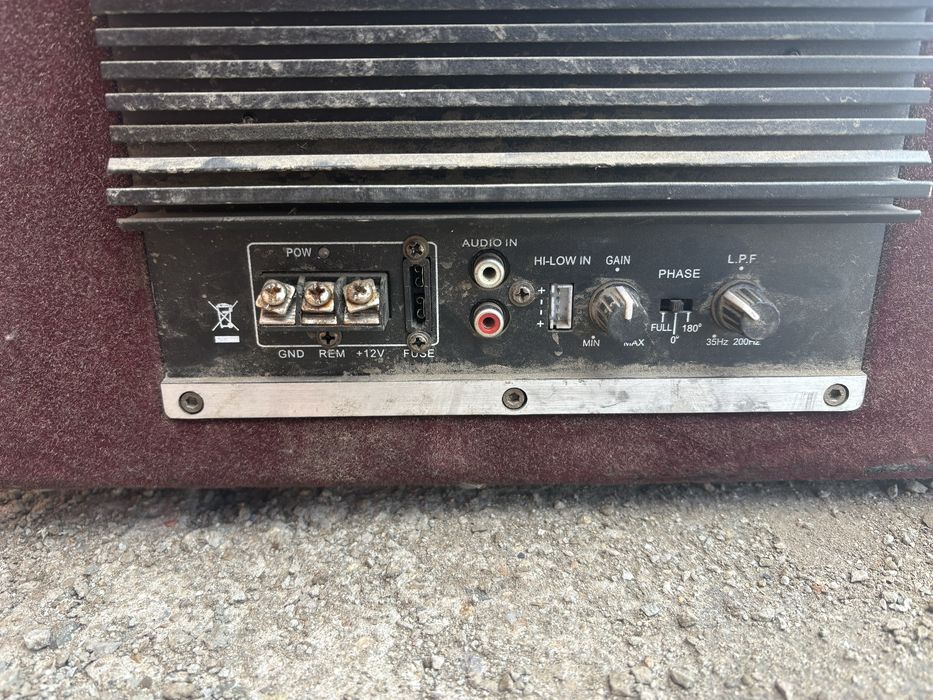 Сабвуфер в машину