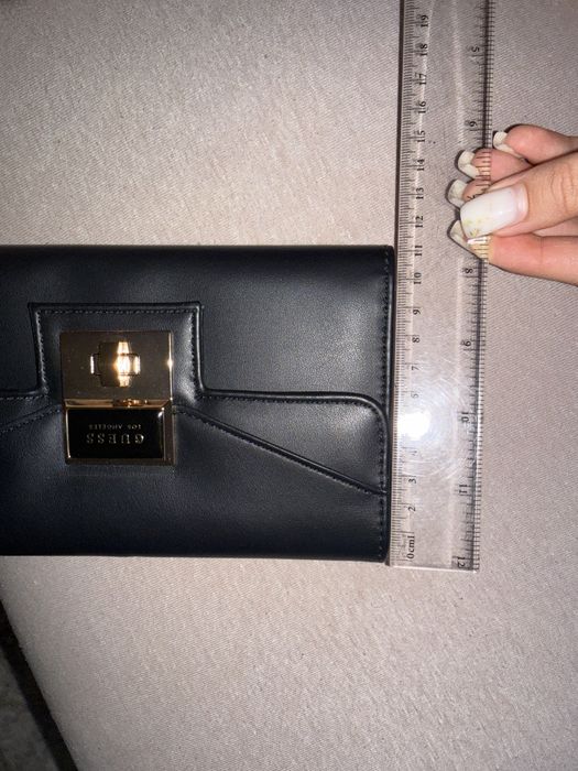 Дамско портмоне GUESS