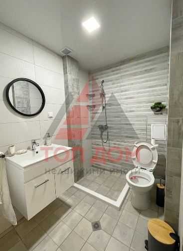 Дава се под наем Тристаен апартамент в Варна, Център - 135 кв.м за 1000 € - Снимка #13