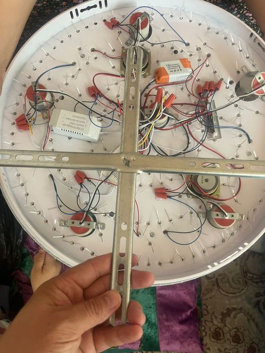 Люстра. Люстра .