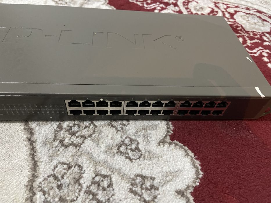 Продам TP-Link 24-портовый Gigabit Switch