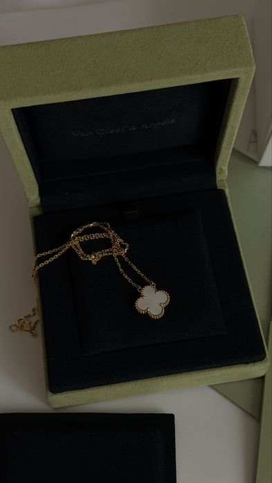 Colier Van Cleef&Arperls