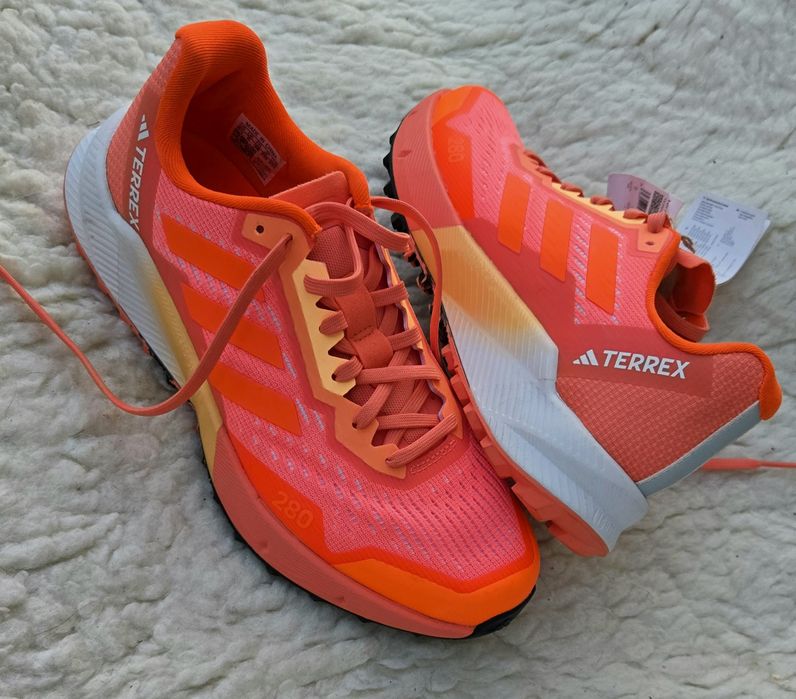 Adidas Terrex оригинални дамски сникърси нови 38 номер