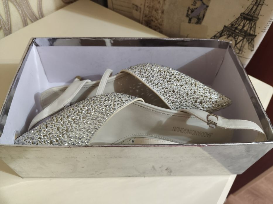 Босоножки женские