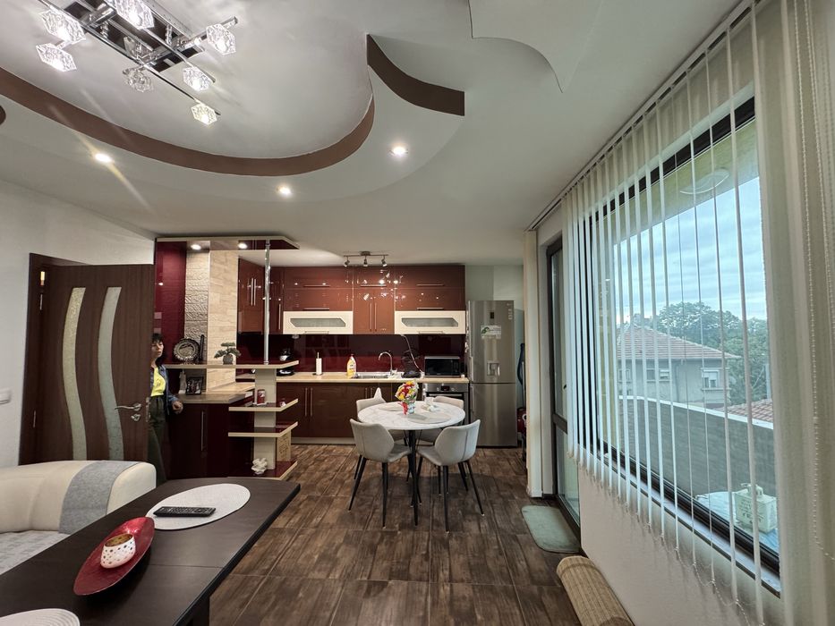 Продава се Двустаен апартамент в Казанлък - 64 кв.м за 2344 €/кв.м - Снимка #3