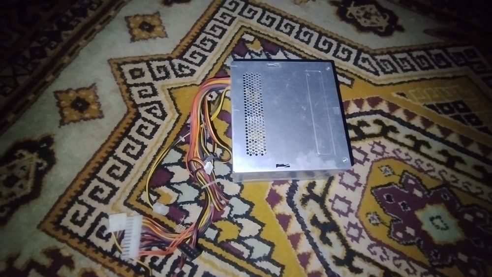 Блок питания Chicony