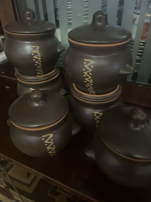 Чайник фарфоровый, супница, горшочки для запекания