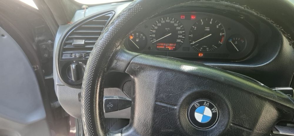 Продам машину BMW