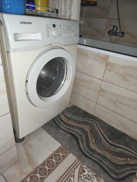 Продам стиральную машинку на запчасти