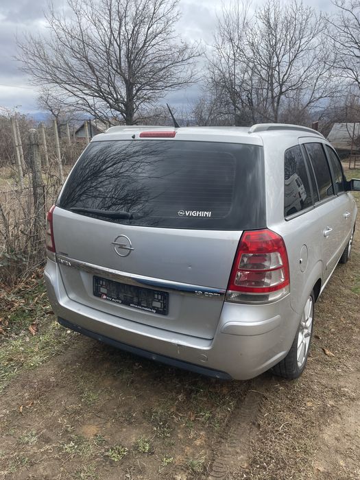 Opel Zafira B/Опел Зафира Б 2007г 1.9 120к.с за части