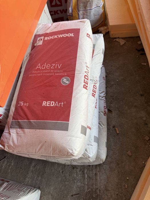 Vând 4 saci adeziv vată bazaltică ROCKWOOL REDArt (25 kg)