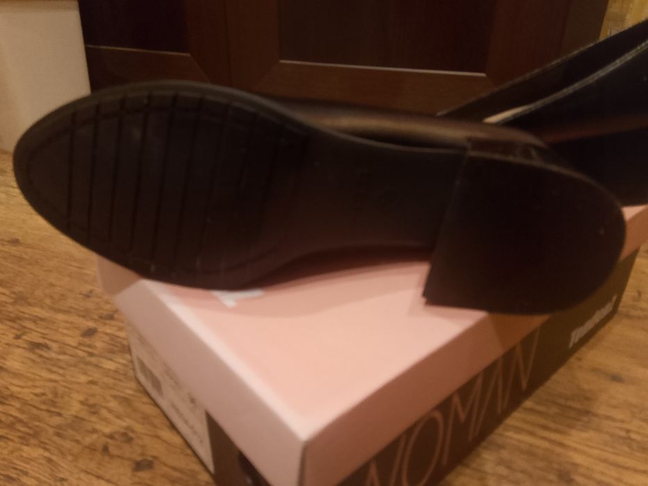 Продавам дамски обувки