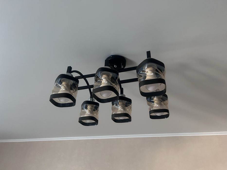 Продается люстра