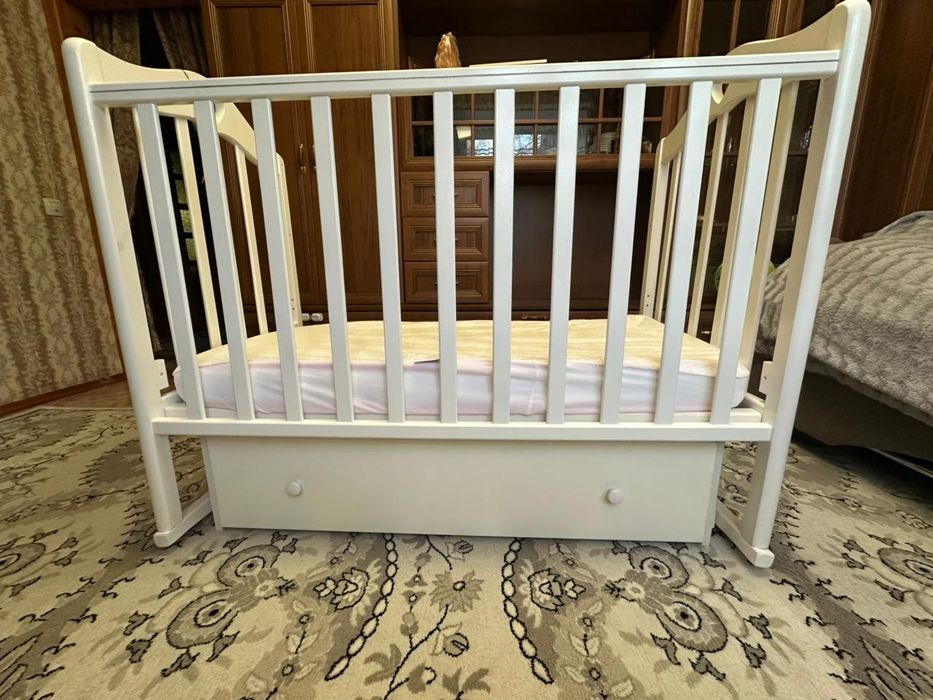 Детская кроватка