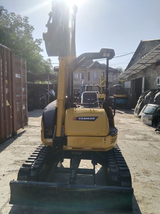 Мини экскаватор Yanmar B3X