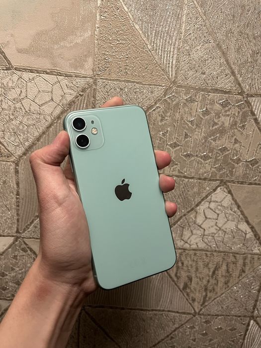 iphone 11  64gb 72акб