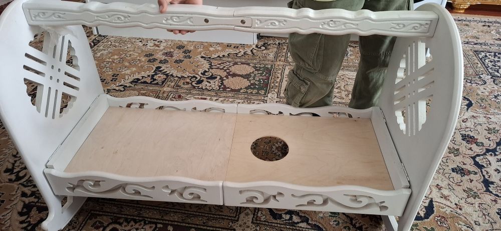 Бесік аппақ әдемі