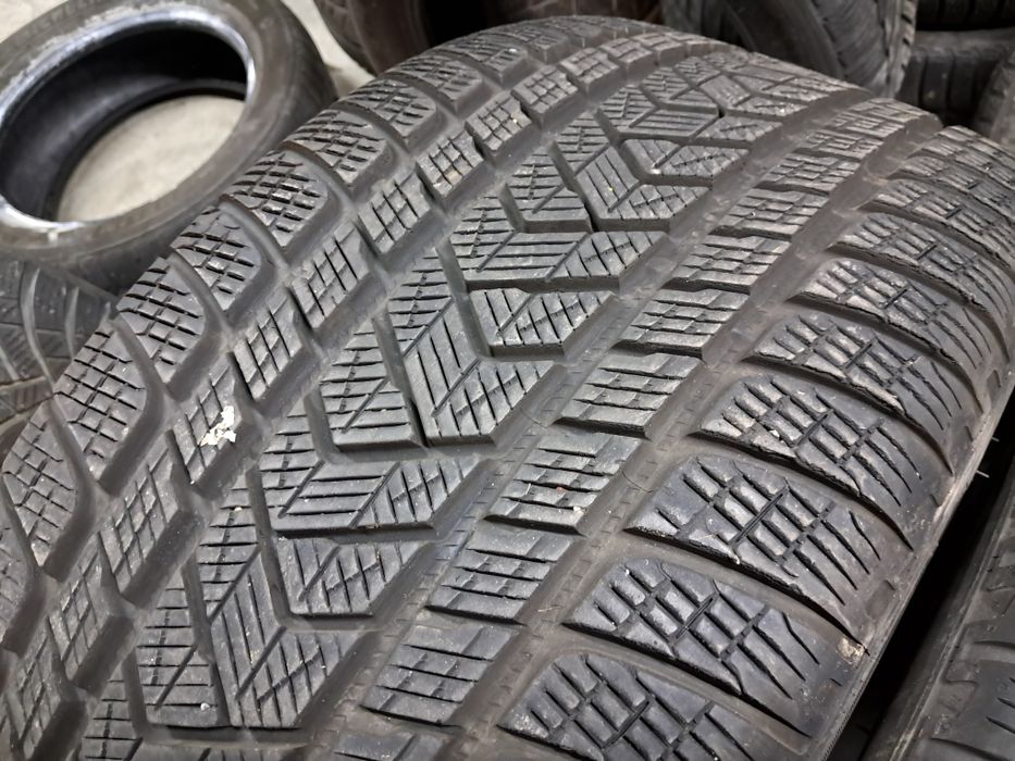 1buc Anvelopa second iarna 275 40 R21 Pirelli 7.4mm 2024