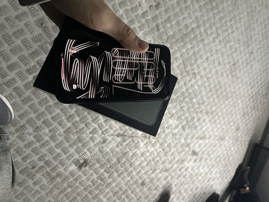 Продам айфон 11 про в идиальном состояни