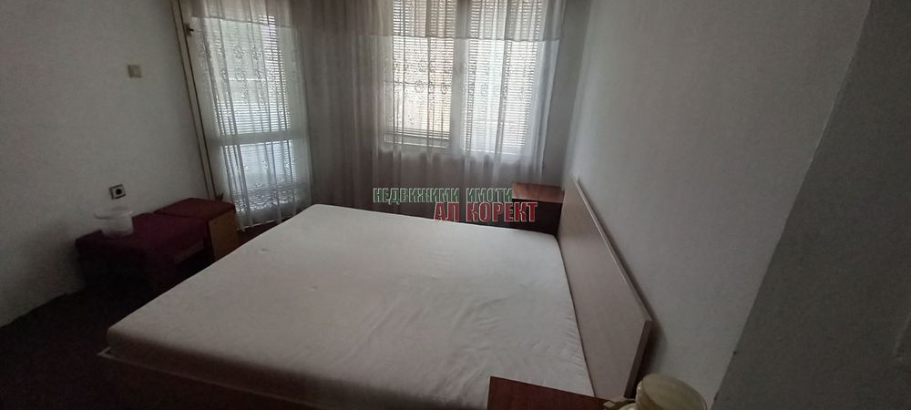 Дава се под наем Тристаен апартамент в Варна, Център - 87 кв.м за 357 € - Снимка #13