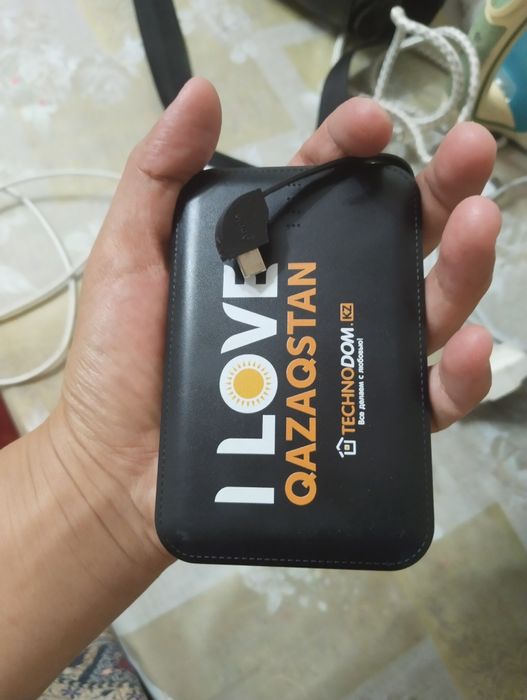 Продам карманную зарядку