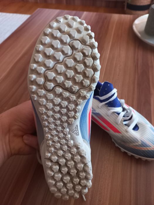 Adidas F50 teren sintetic
