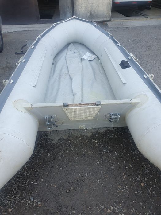 Продам лодку вместе с мотором