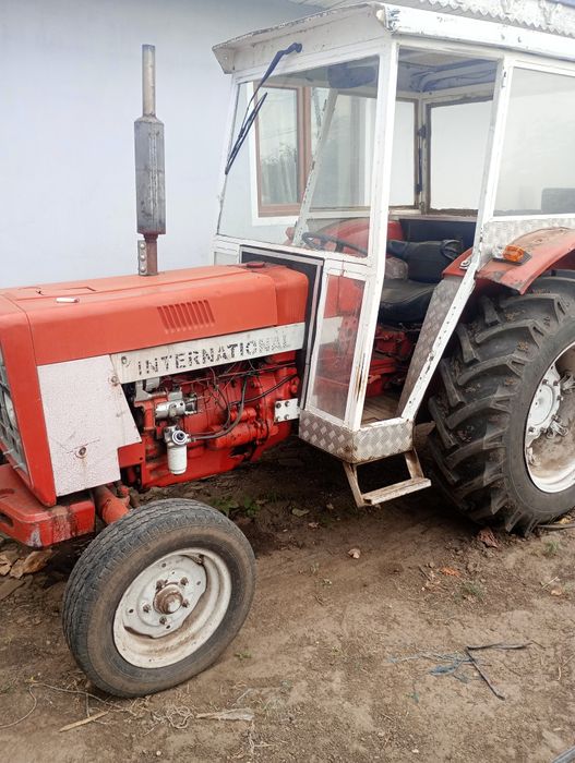Tractor international 624 la dezmembrat