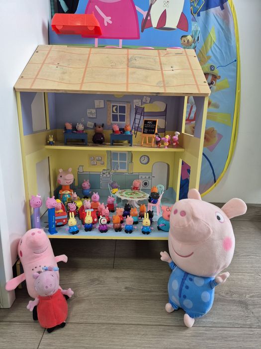 Писта на Пепа Пиг,къща и други играчки
