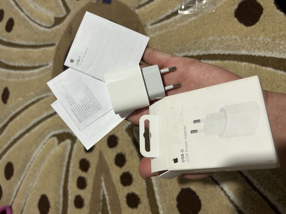 USB-C 20W Power Adapter