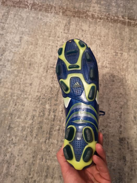 Vând ghete de fotbal Adidas F30 în stare foarte bună