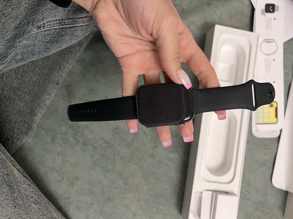 Продам часы apple watch 5, 44 оригинал