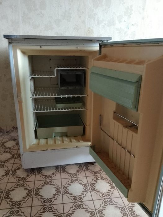 Продавам хладилник