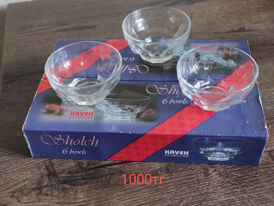 Продам креманки и рюмки.