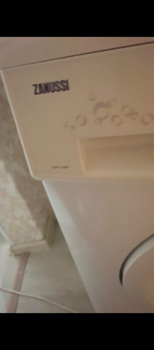 Отдам на запчасти стиральную машину