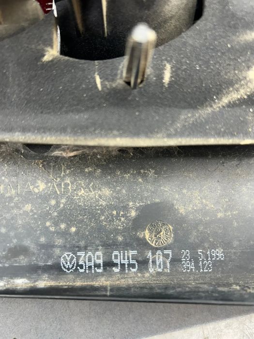 Lampa / Tripla stop stanga pe hayon 3A9945107 Volkswagen VW Passat