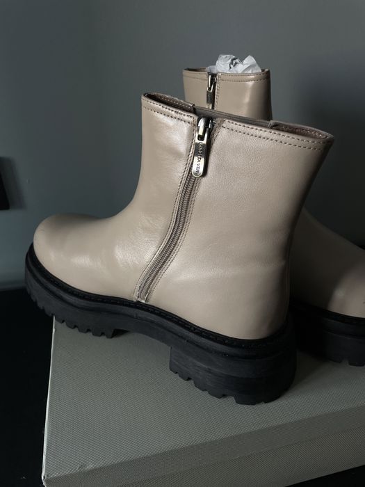 Новые полусапоги. Оригинал. 41 размер