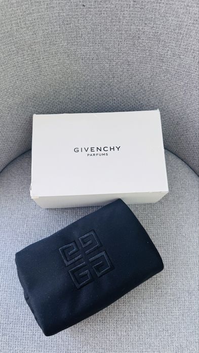 Косметичка Givanchy