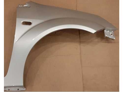 Aripa dreapta FORD FIESTA V 01–08 vopsita argintiu zync