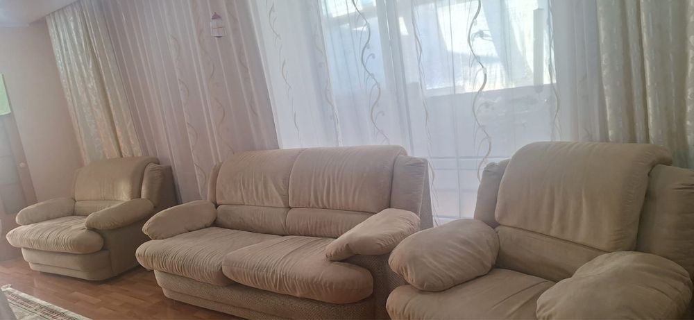 Мягкий уголок тройка