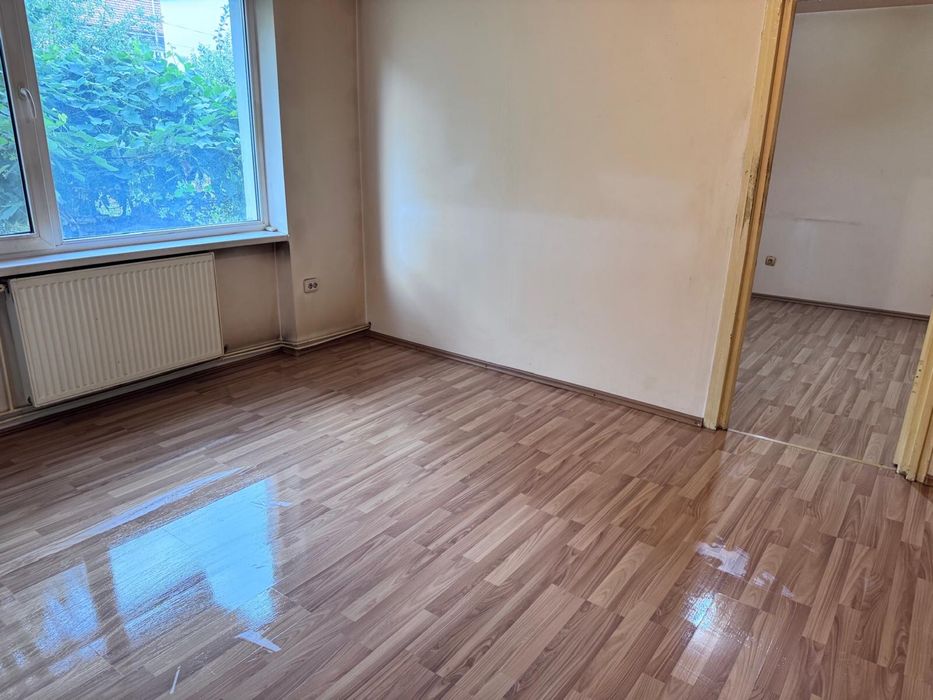 Proprietar vand apartament zona lunca