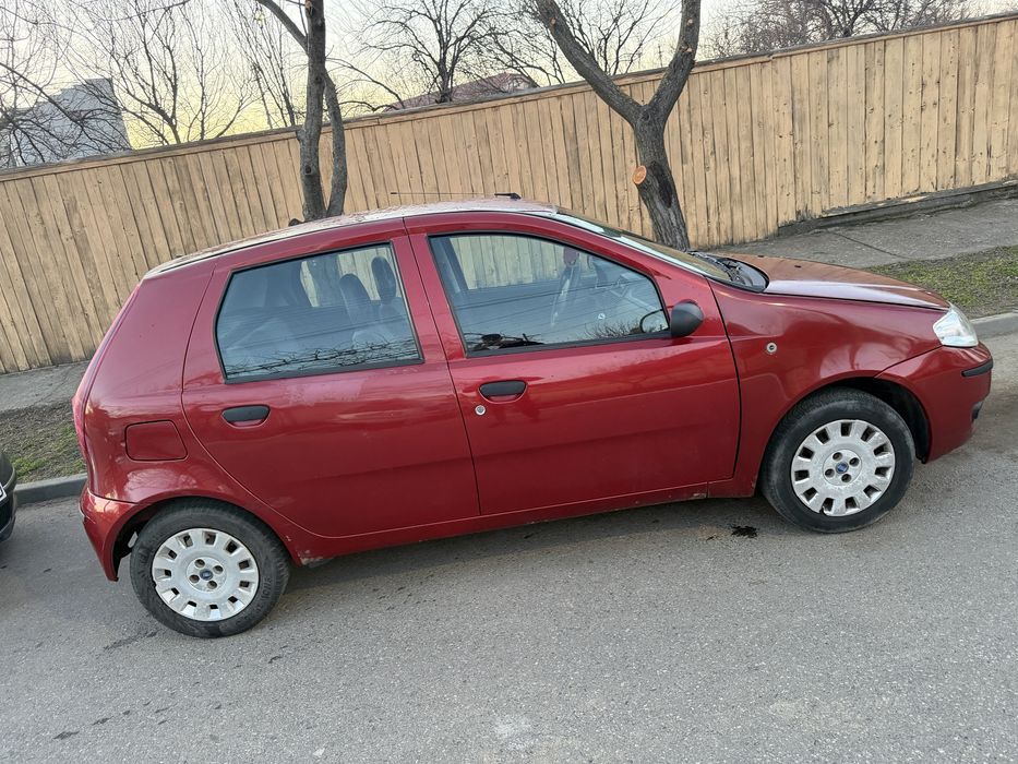 Vând Fiat Punto. 1.2 benzina