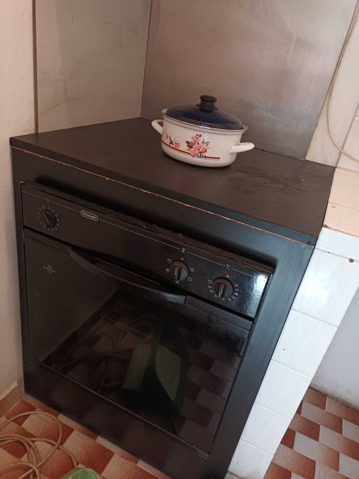 Малък 2стаен мансарден апартамент,  до центъра, за наем и нощувки