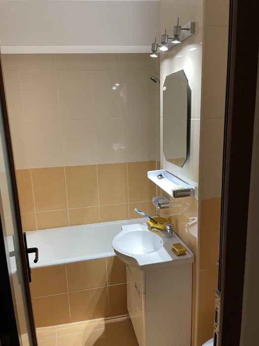 Garsoniera Pitesti str. Exercitiu de inchiriat