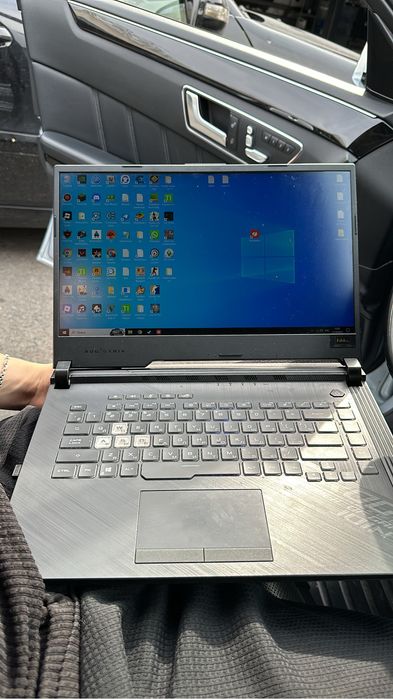 Asus ROg Strix G15 G512LI